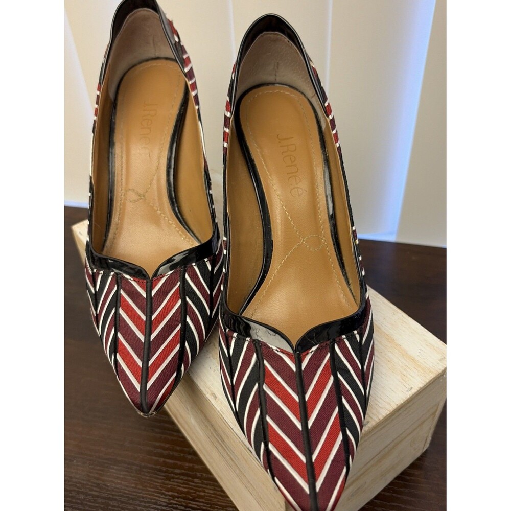 J.Renee Alain Red/black Herringbone Fabric Pumps. Size 7.5
